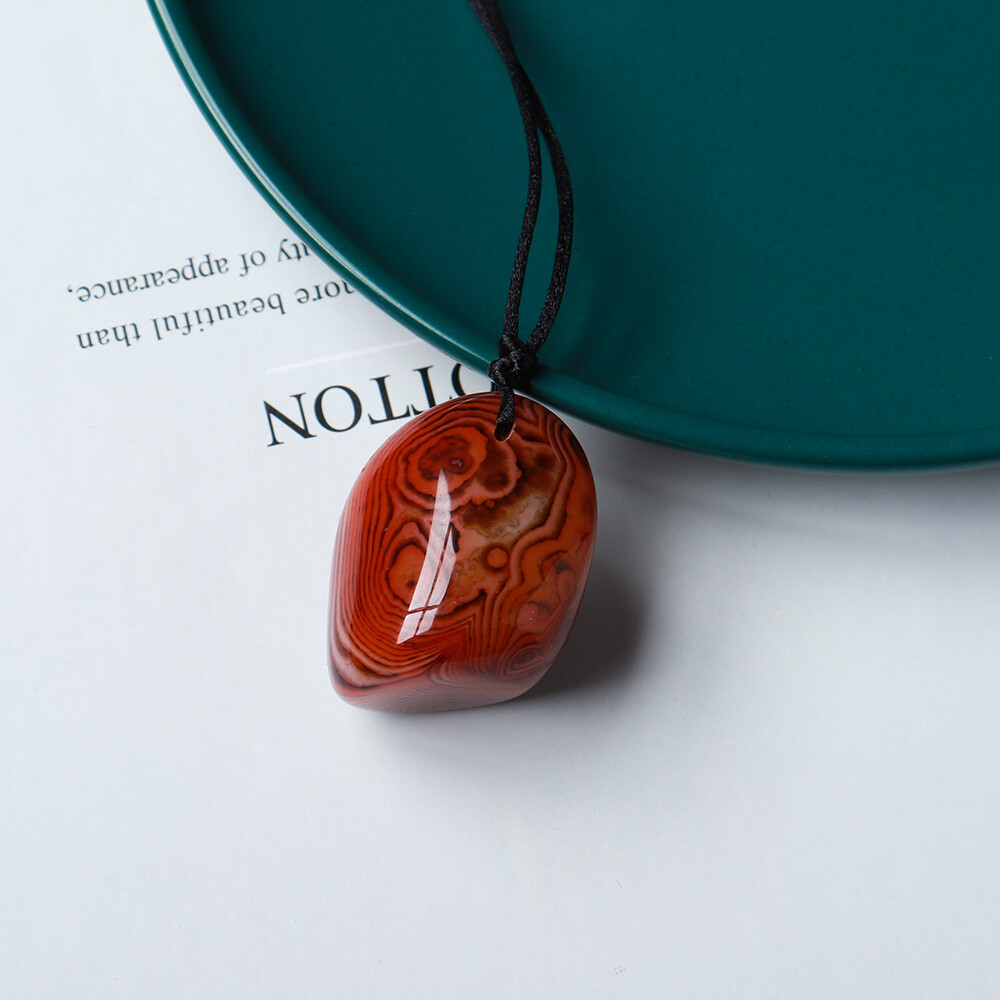 Natural Red Agate Crystal Stone Ornaments Pendant Jewelry Necklace(Random Shape)