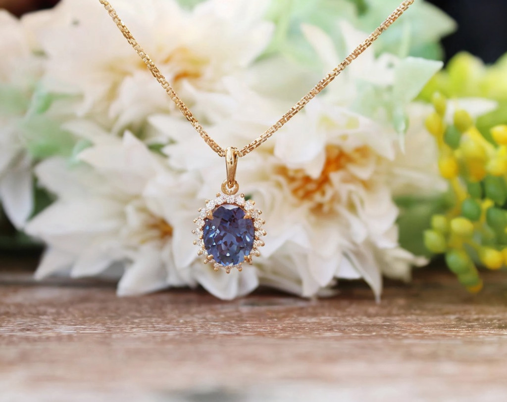 15 ct A+ Natural Bio-Color Alexandrite : Oval Cut Gold Plated Jewelry With Chain