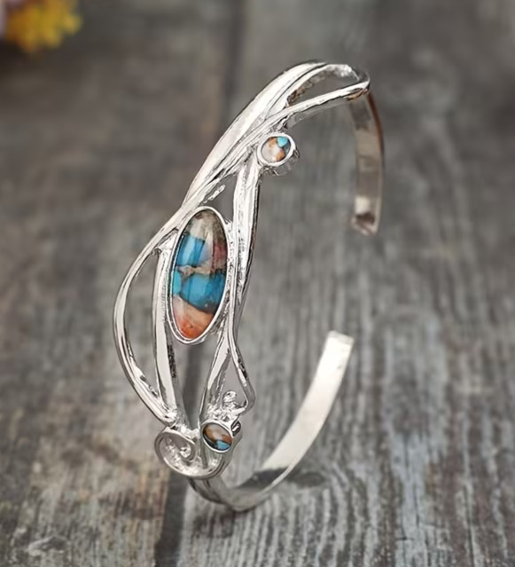 Vintage Inspired Imitation Turquoise Stone/Silver Tone Cuff Bracelet. Small Size