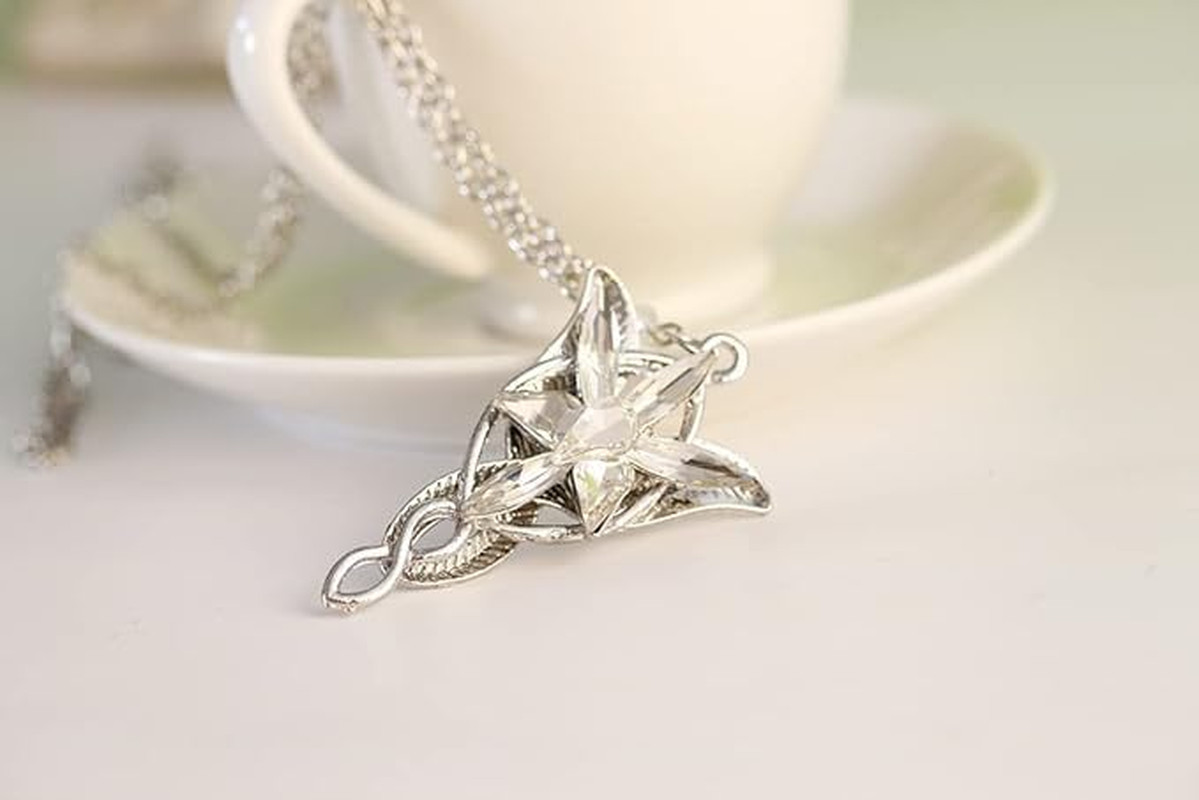 Arwen Evenstar Necklace Lord of the Ring Hobbit Pendant Necklace with Cubic Zirc
