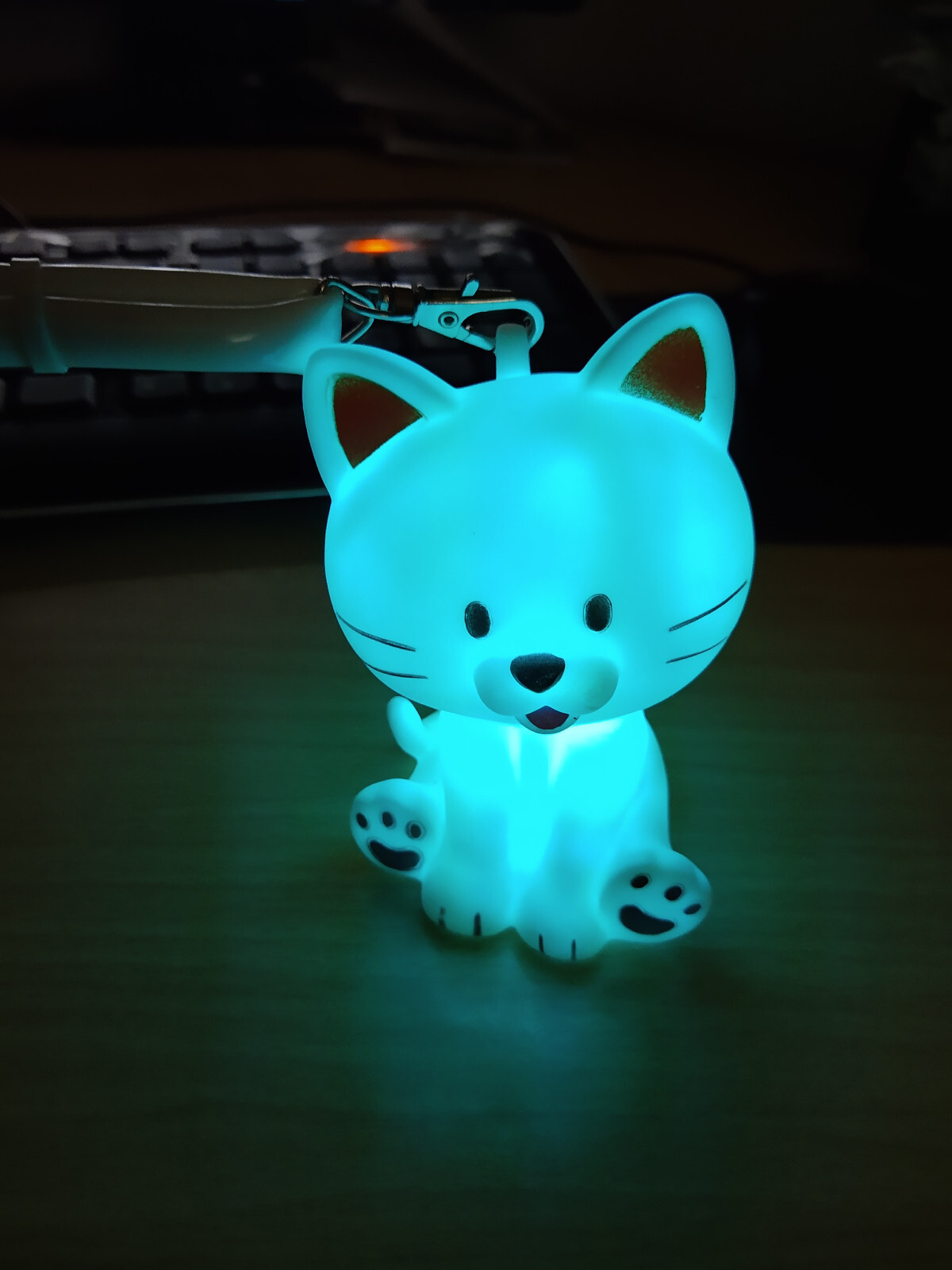 Concert WHITE CAT Multi-Function GLOW Necklace for Adults OR Kids! AWESOME FUN!