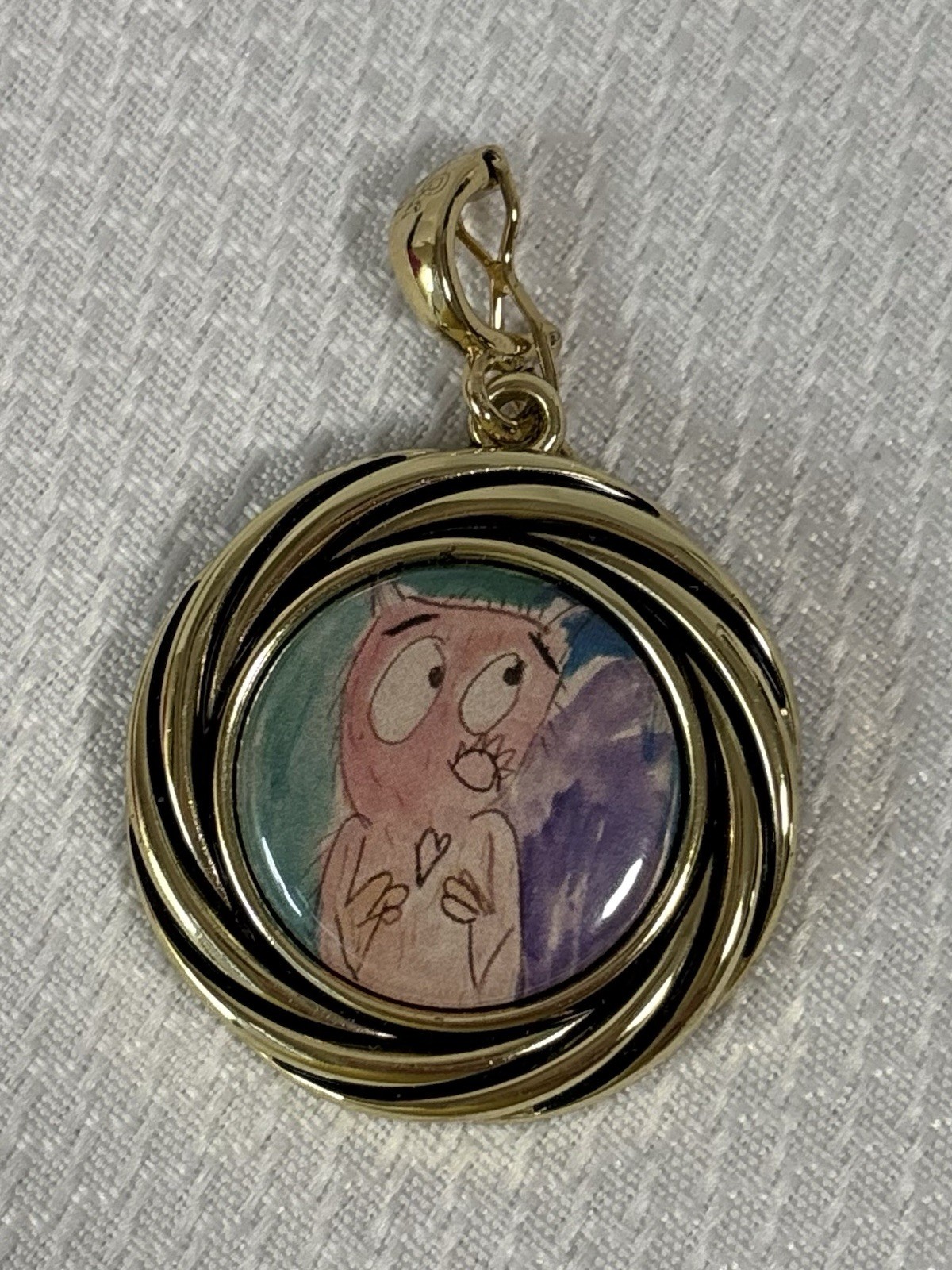 Magnabilities Large Gold Tone Pendant W/1 Magnetic Charm