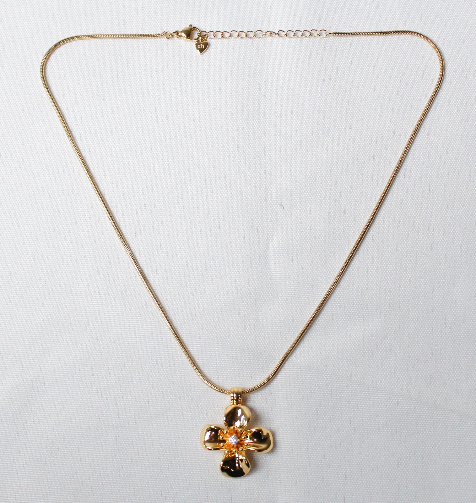 en route Women’s Cruz Flor Pendant Necklace SV3 18k Gold-Plated Length 15.75″