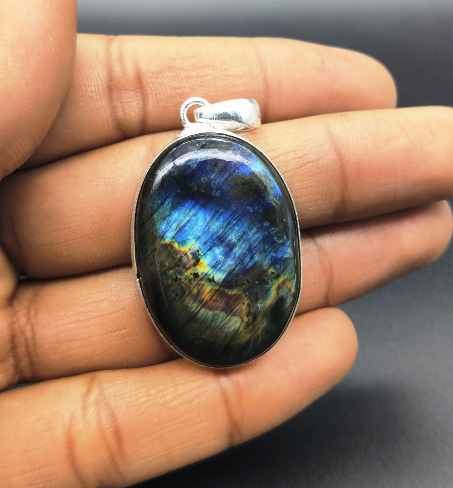 Amazing Labradorite Pendant 925 Sterling Silver pendant Handmade Jewellery