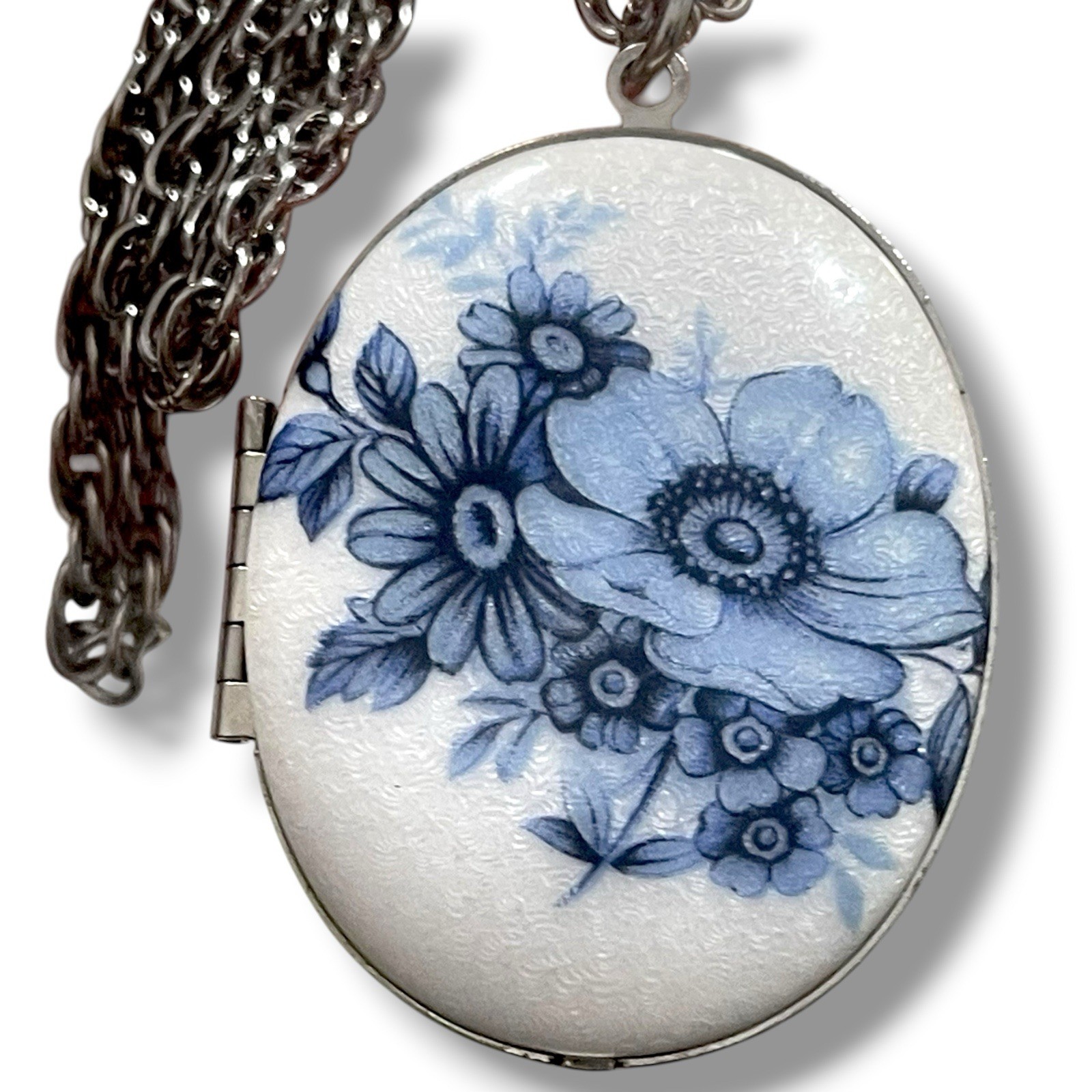 Porcelain Photo Locket Necklace Anemone Wildflowers Vtg 24” Chain Silver Tone