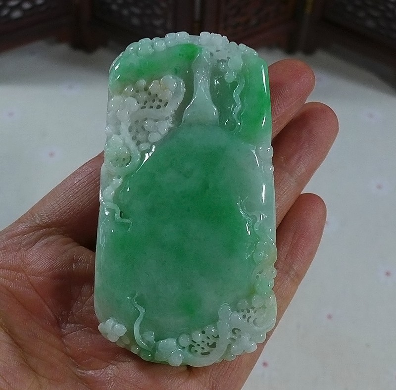 Cer’d Natural Type A Green Jadeite Jade Peaceful Kwan-yin Flower Pendant 9407
