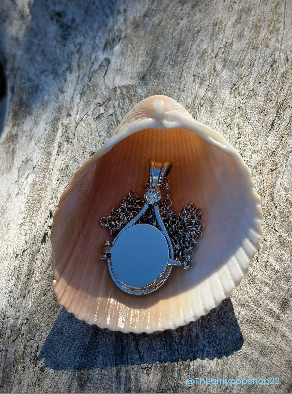Moon Pool Silver Locket From H20 Just Add Water Cleo Emma Rikki Stones
