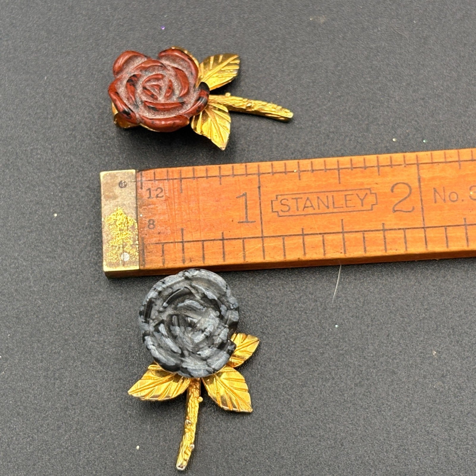 Handcrafted Stone Rose Pendants With Golden Tone Stem & Leaf Design Lot of 4