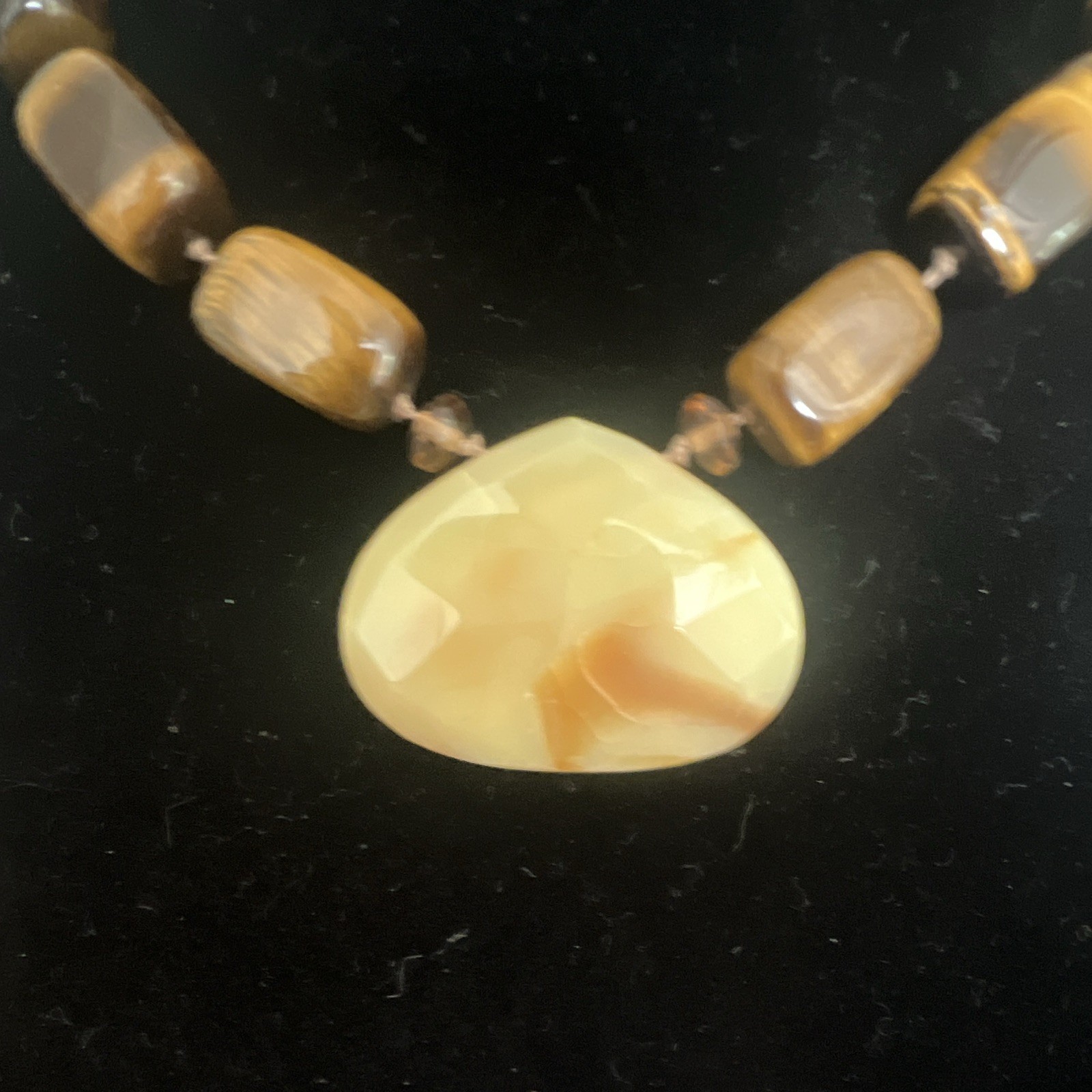 Talbots Tiger’s Eye Beaded Necklace Agate Oval Pendant Charm Toggle Brown