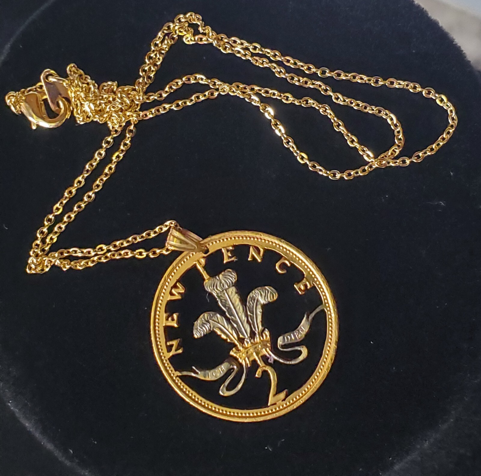 United Kingdom UK 2 New Pence Hand Cut Coin Pendant Gold Plated Necklace