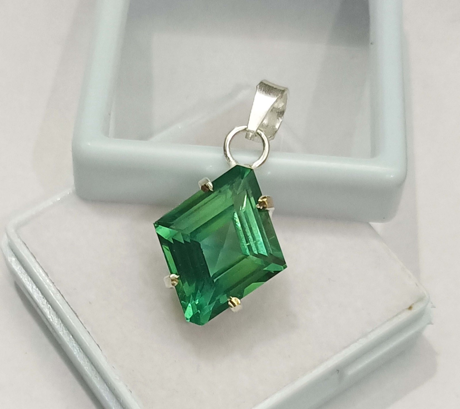 29.15 Ct Natural Green Sapphire Fancy Gemstone Pendant Sterling Silver Jewelry