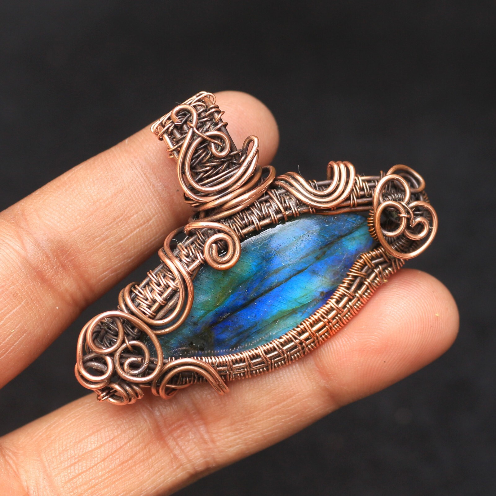 Blue Fire Labradorite Gemstone Eye Design Copper Wire Wrap Pendant Jewelry N35