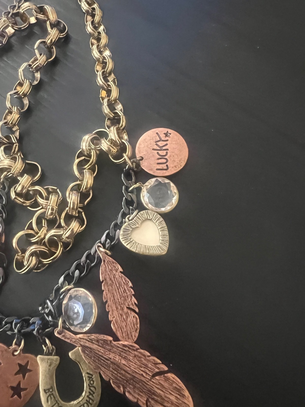 Betsey Johnson Horseshoe Leaves Charm Necklace – R2