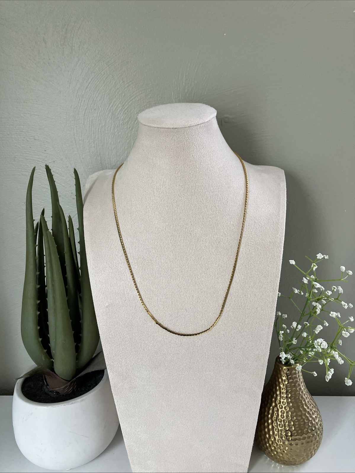Unisex Gold Tone 24 Inch Chain Necklace With Spring Ring Clasp