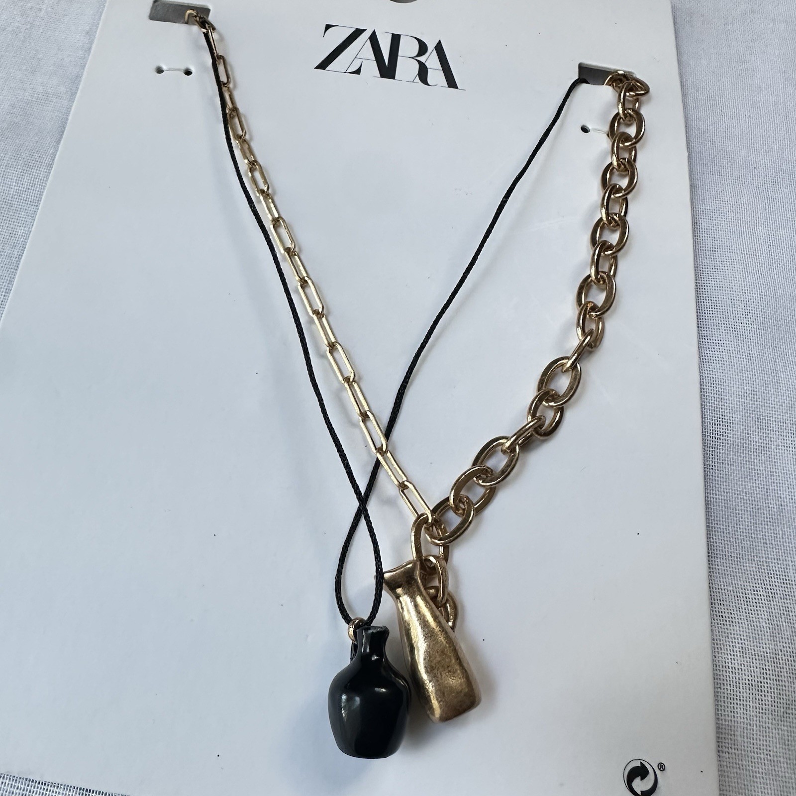 New Zara Pack of Two Vase Necklaces 1856/242 Gold Black