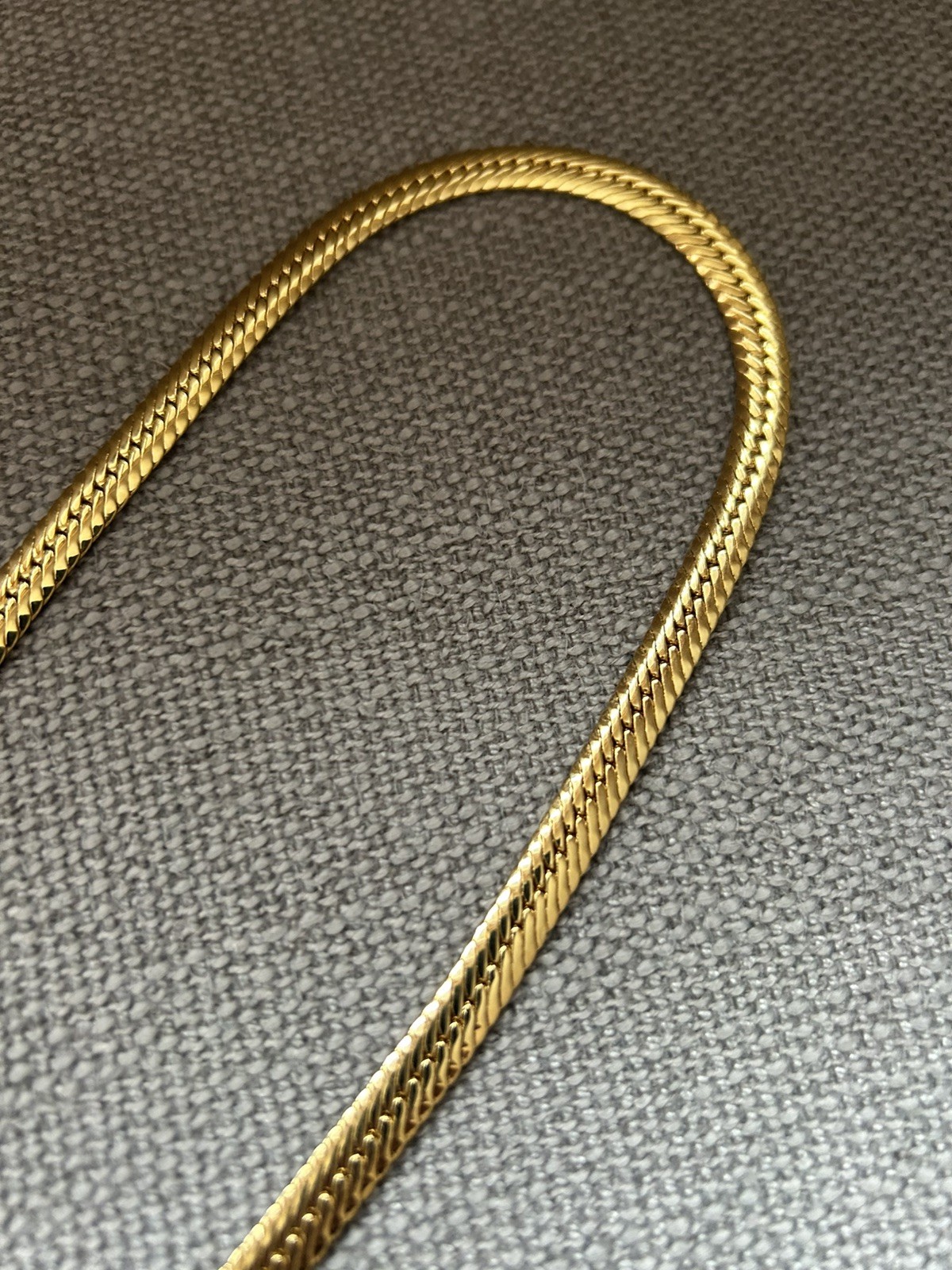 Vintage 24” Herringbone Chain Necklace Gold Tone Wide 6 mm Unisex