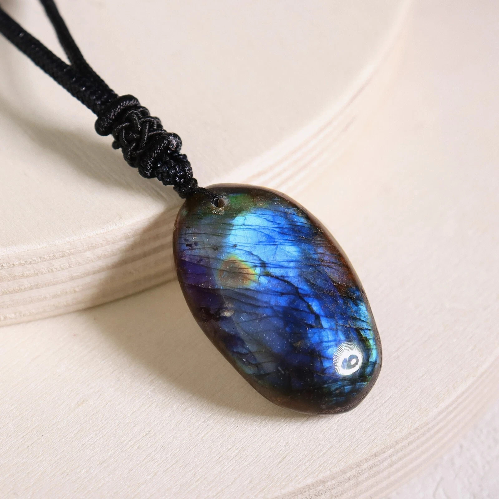 Natural Labradorite Stone Pendant Healing Crystal Amulet Women Men Necklace Gift