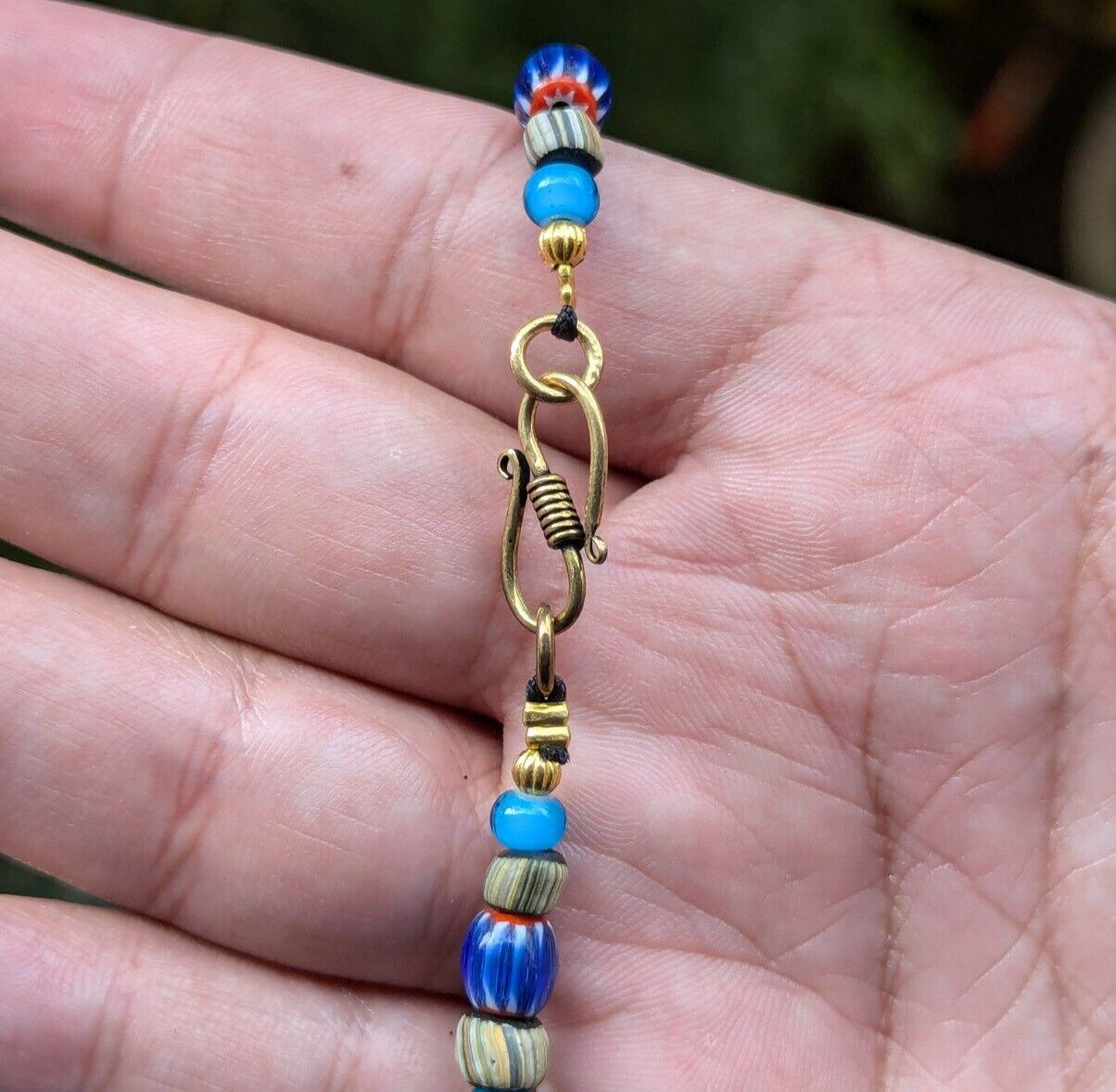 MixGlass Chevron & whiteHeart with EyesGlass Beaded Necklace