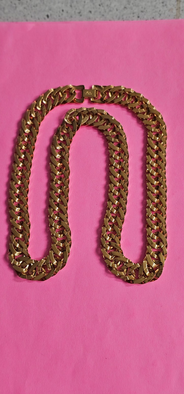 RARE & UNIQUE NAPIER necklace gold tone 25” end to end in Excellent condition