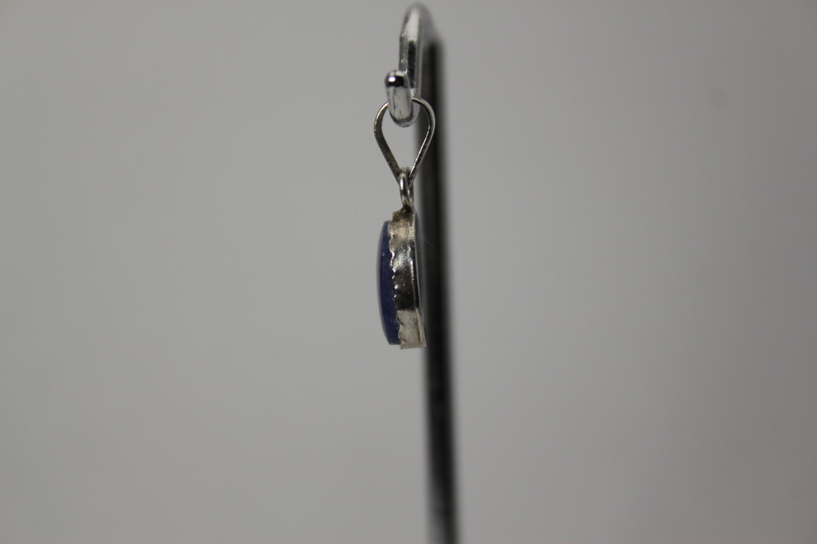 .950 Silver Hallmark Pendant With Blue Oval Stone In Bezel 1.1 Grams (PEN10430)
