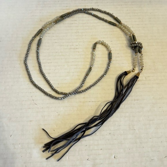 Beautiful Lariat Necklace Multi Wear Faceted Beads with Leather Tassel