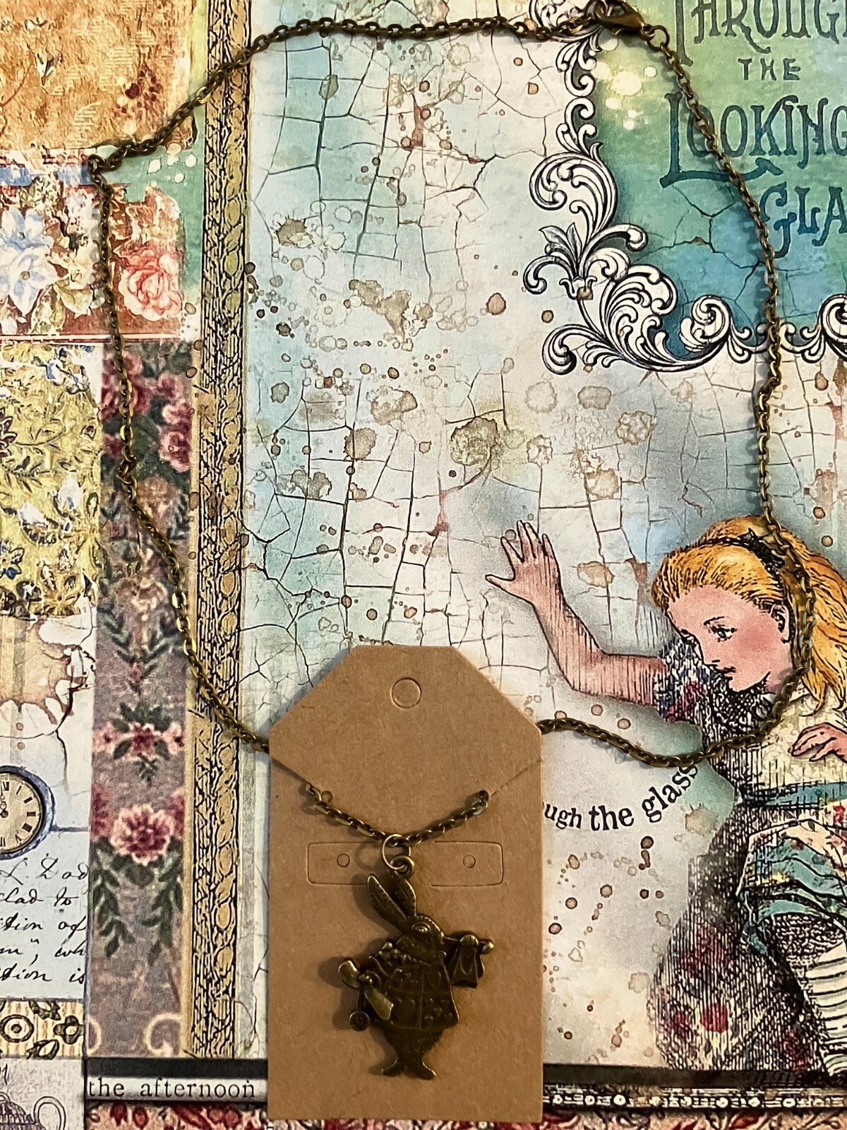 Alice in Wonderland Rabbit Necklace 18 inch Brand New (26)