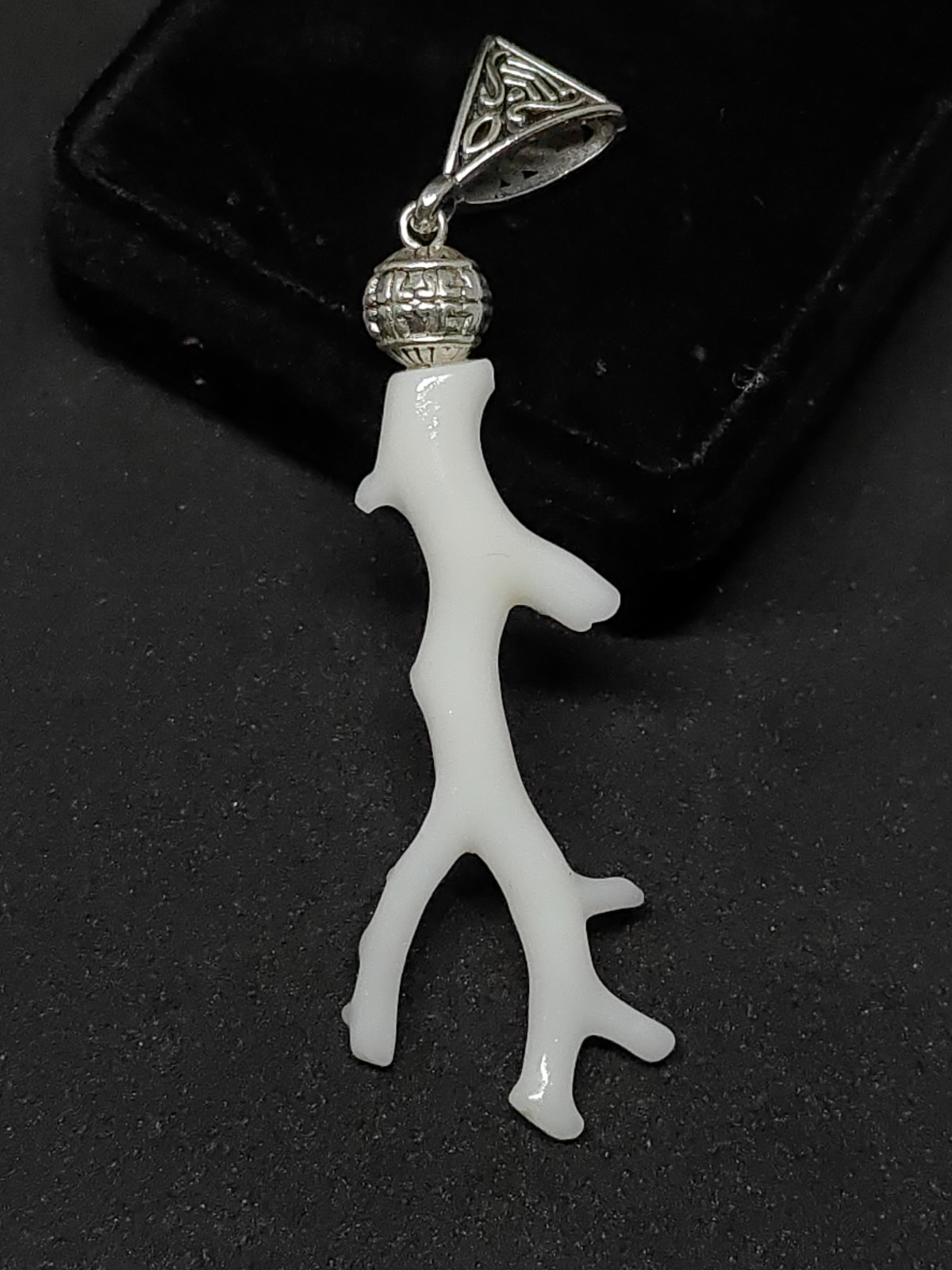 Vintage White Coral Branch Pandant – Silver-Tone Brass Bail, Coastal Jewelry