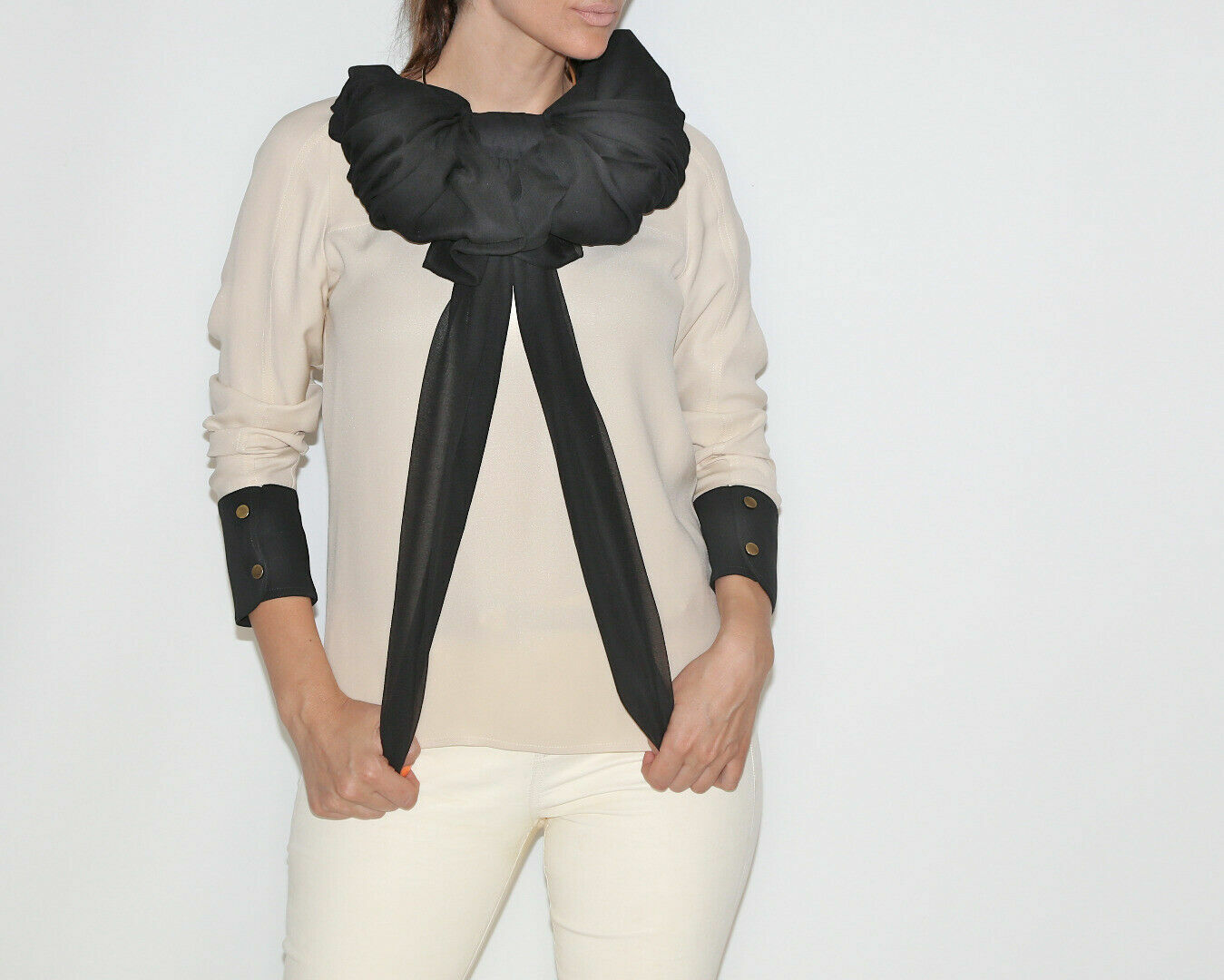 Ajlena Nanic Exaggerated Black Oversized Silk Chiffon Bow Choker Necklace NWB