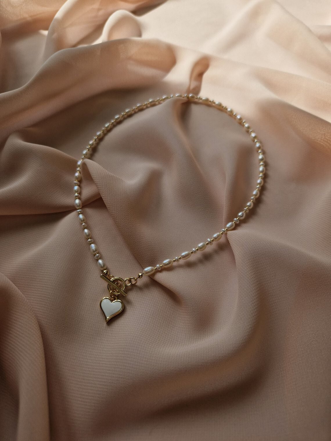 Freshwater Pearl Beaded Oval Modern Necklace with Heart Pendant For Women