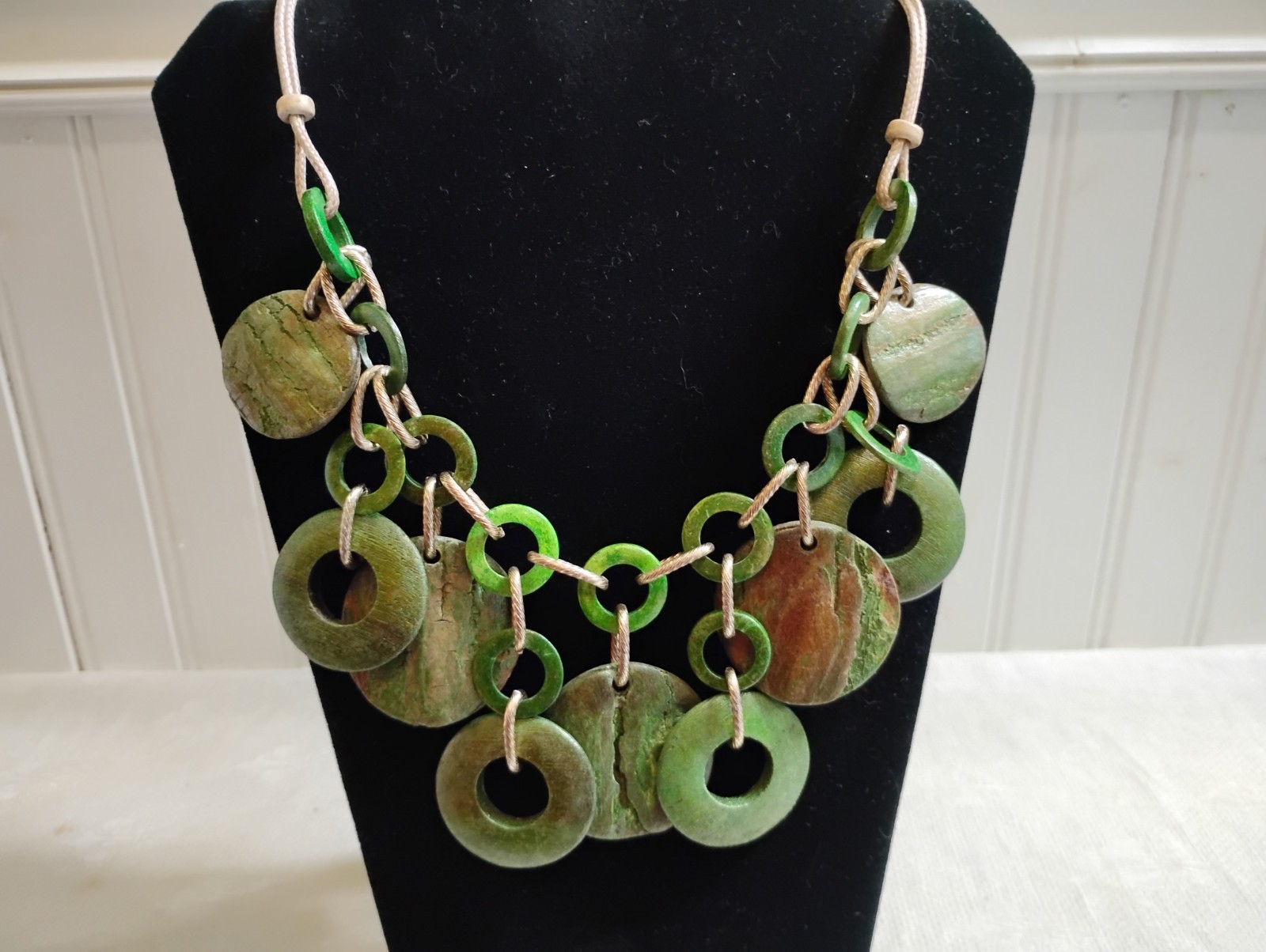 Vintage Chunky GT Metal Gold Cord Green Stained Wood Bead Bib 22″ Necklace