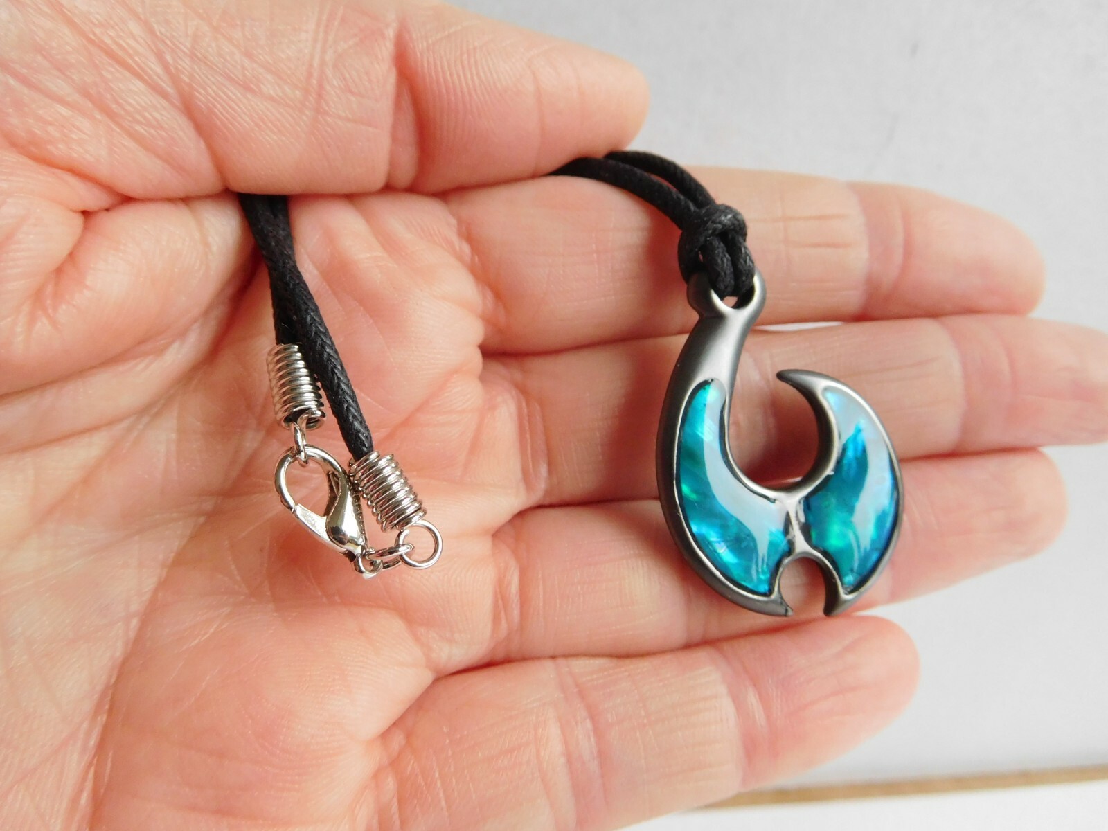 New Zealand Abalone Paua Shell Maori Koru Pendant 18″/46cm Black Cord Necklace