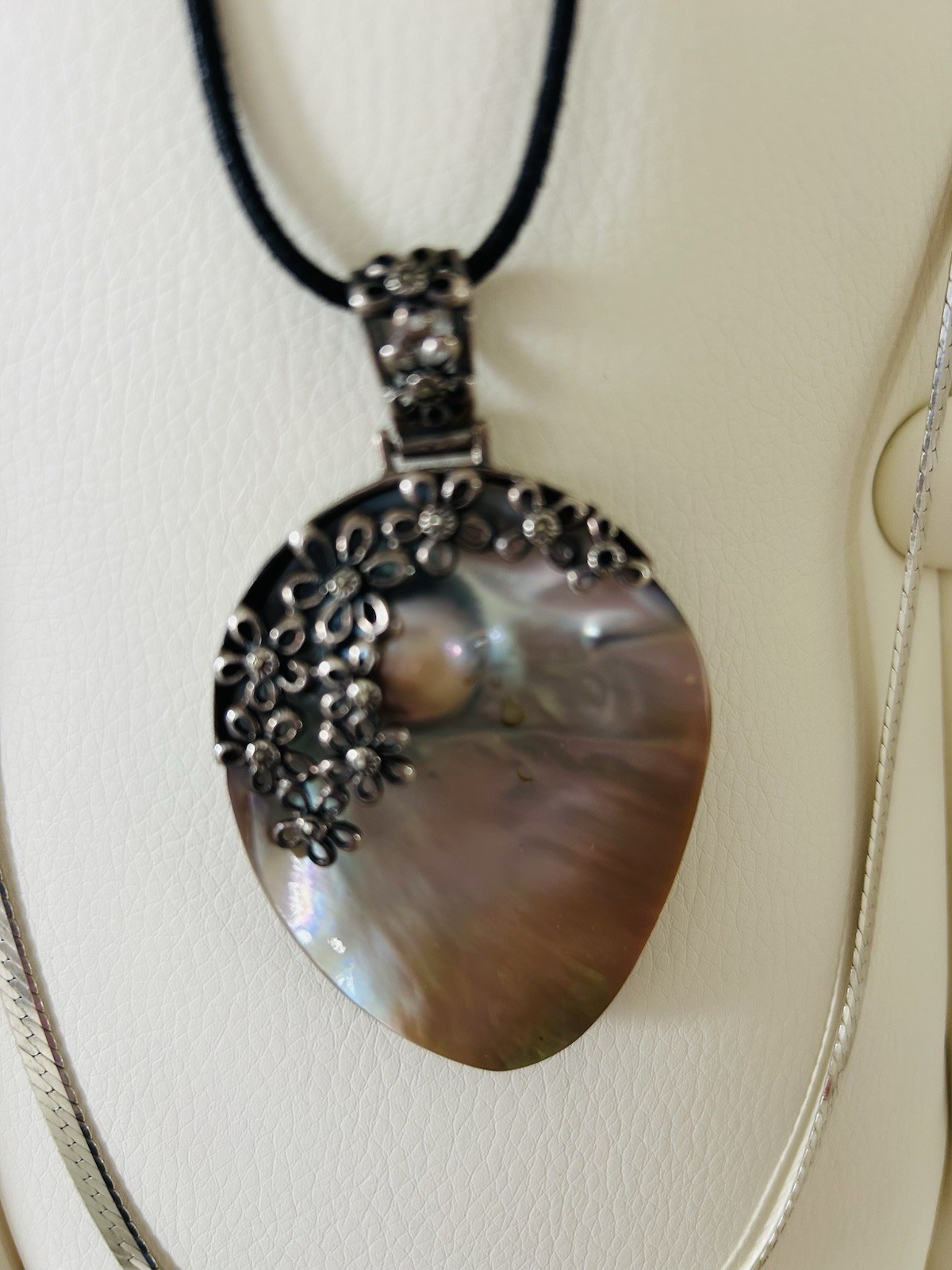 Sterling Silver 925 Italy Necklace w/ Mother of Pearl & Pearl Pendant + 2 Cord N
