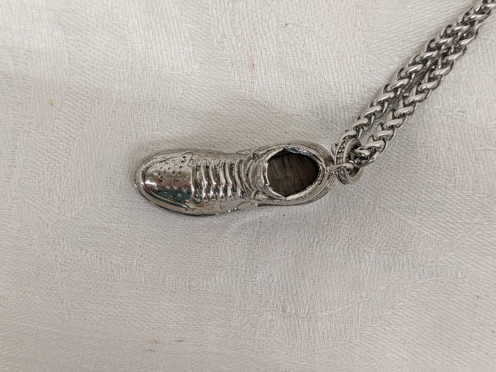 Nike Air Jordan 1 Shoe Pendant Necklace w/ Mini Box JR