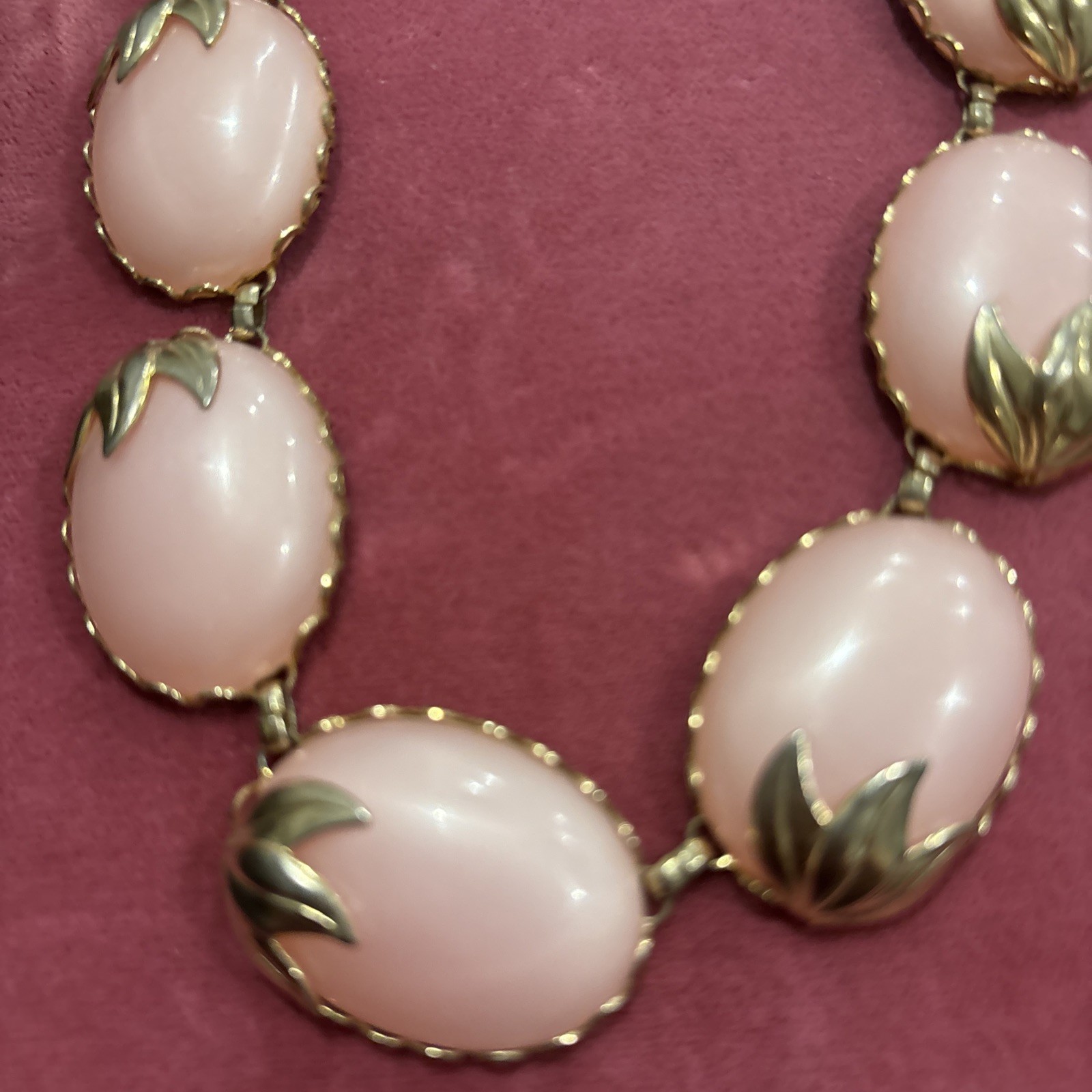 V Elegant Fashion Jewelry Necklace Light Pick 17 Inches Long