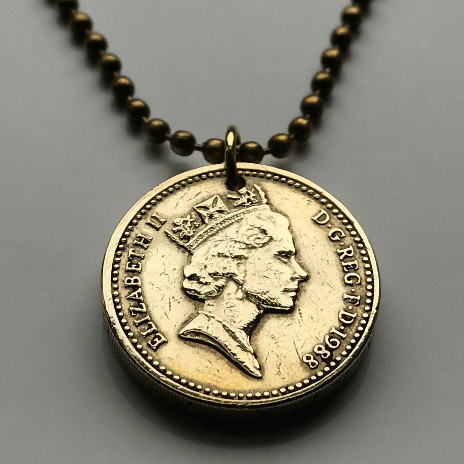 1988 United Kingdom 1 £ coin pendant British royal arms England Scotland n001683