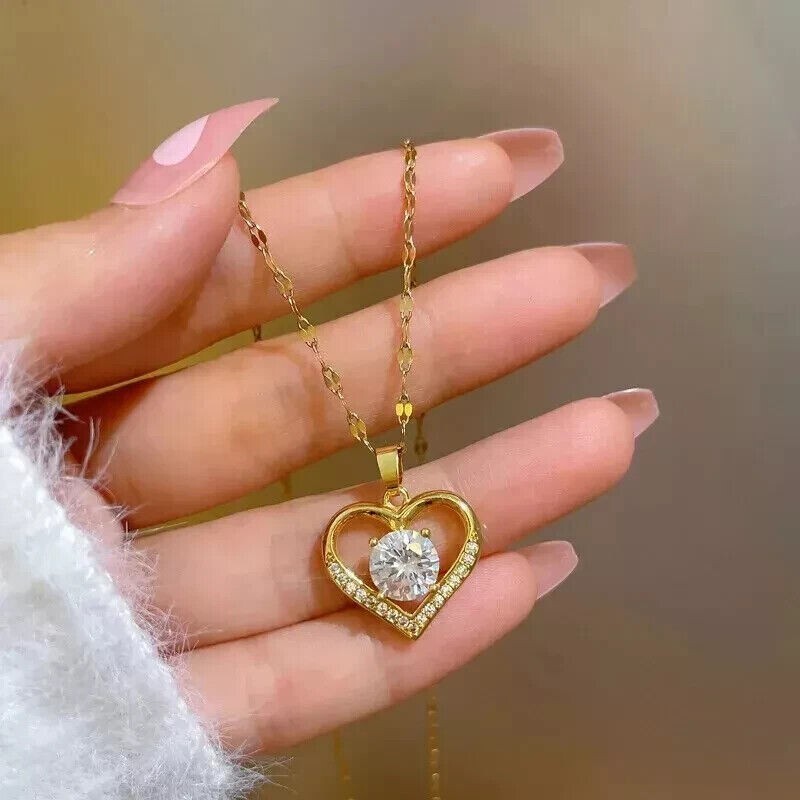 Stunning Women’s Pendant 2Ct Round Cut Simulated Diamond 14K Yellow Gold Plated