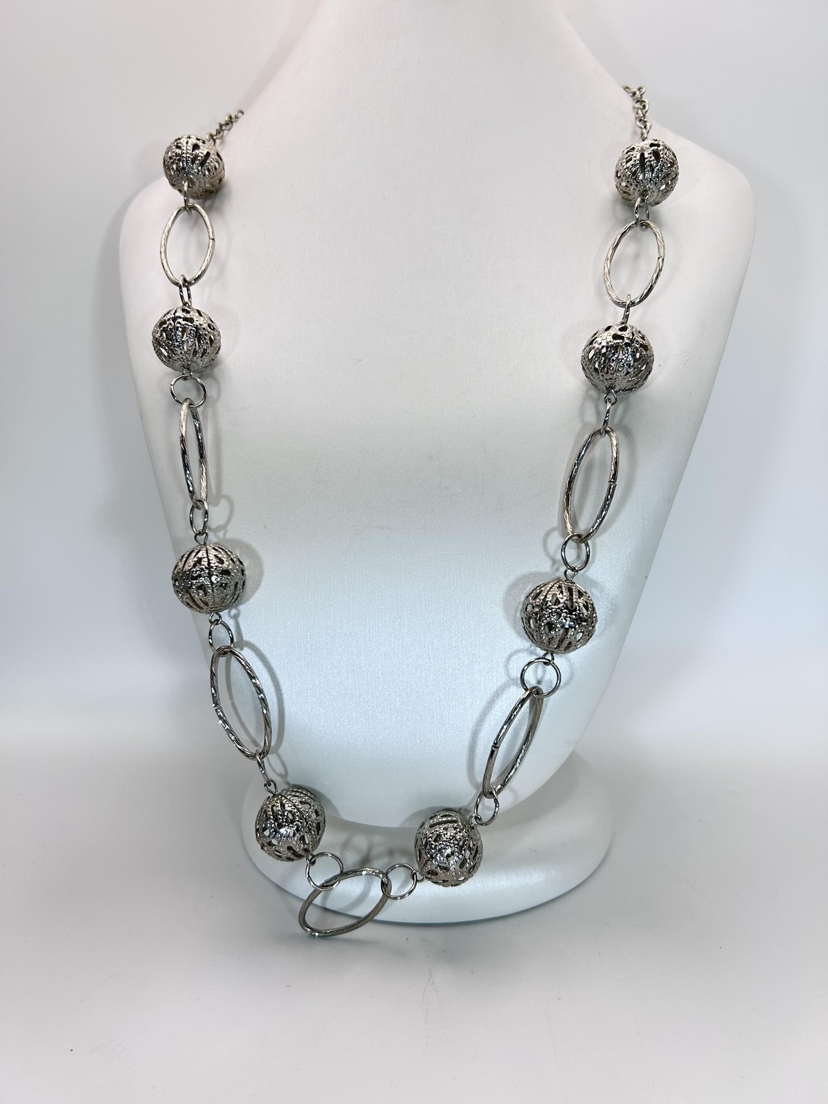 Necklace Silver Tone Filigree Ball Bead Oval Link Chain Statement Beaded