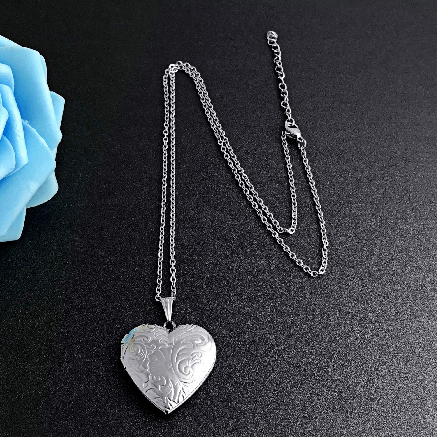 Locket Necklace that Holds Pictures Flower Lockets 50cm, Silver Heart