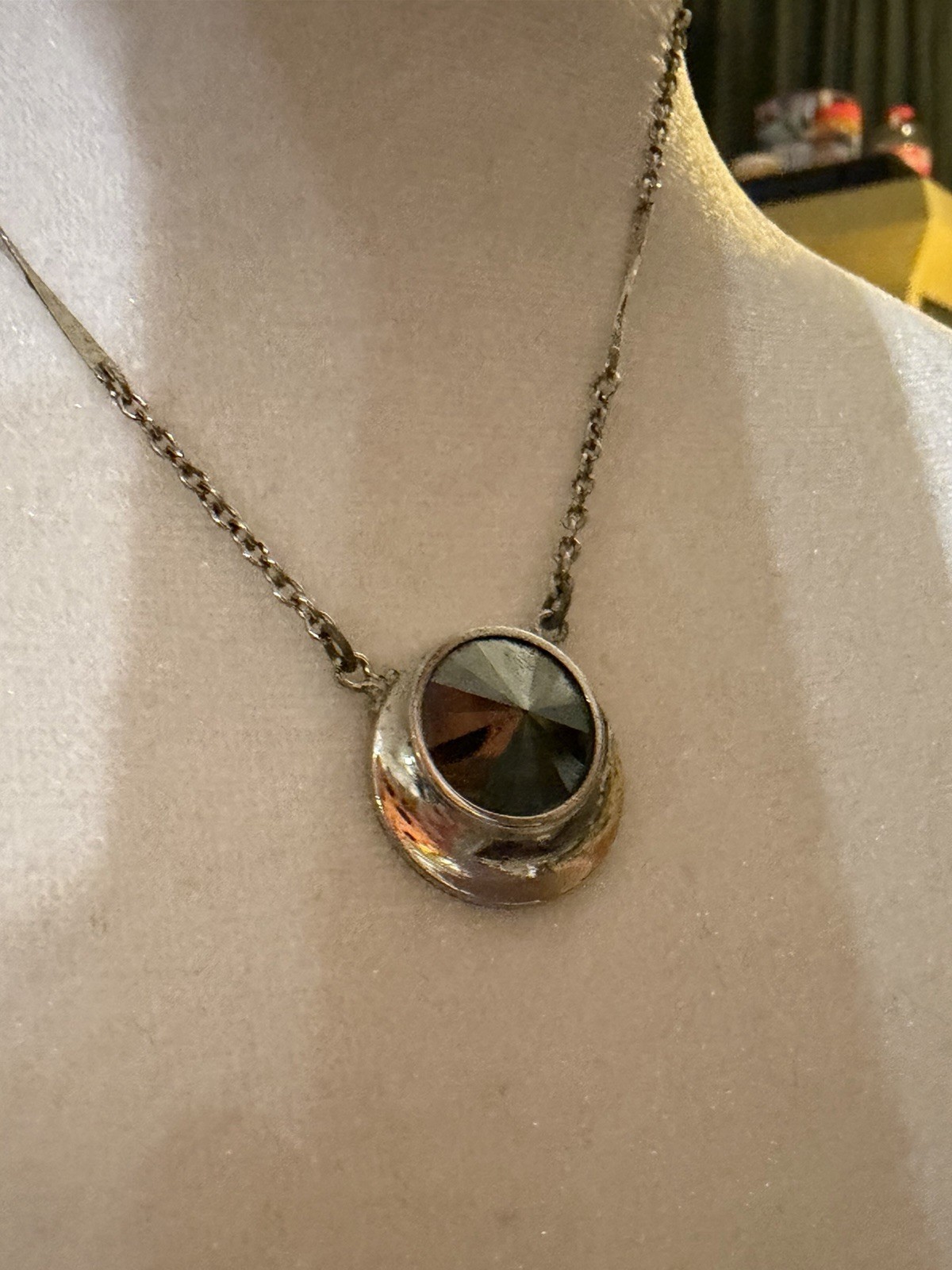 Vintage Sarah Coventry Silver Metal Chain Necklace Round Black Bezel Pendant