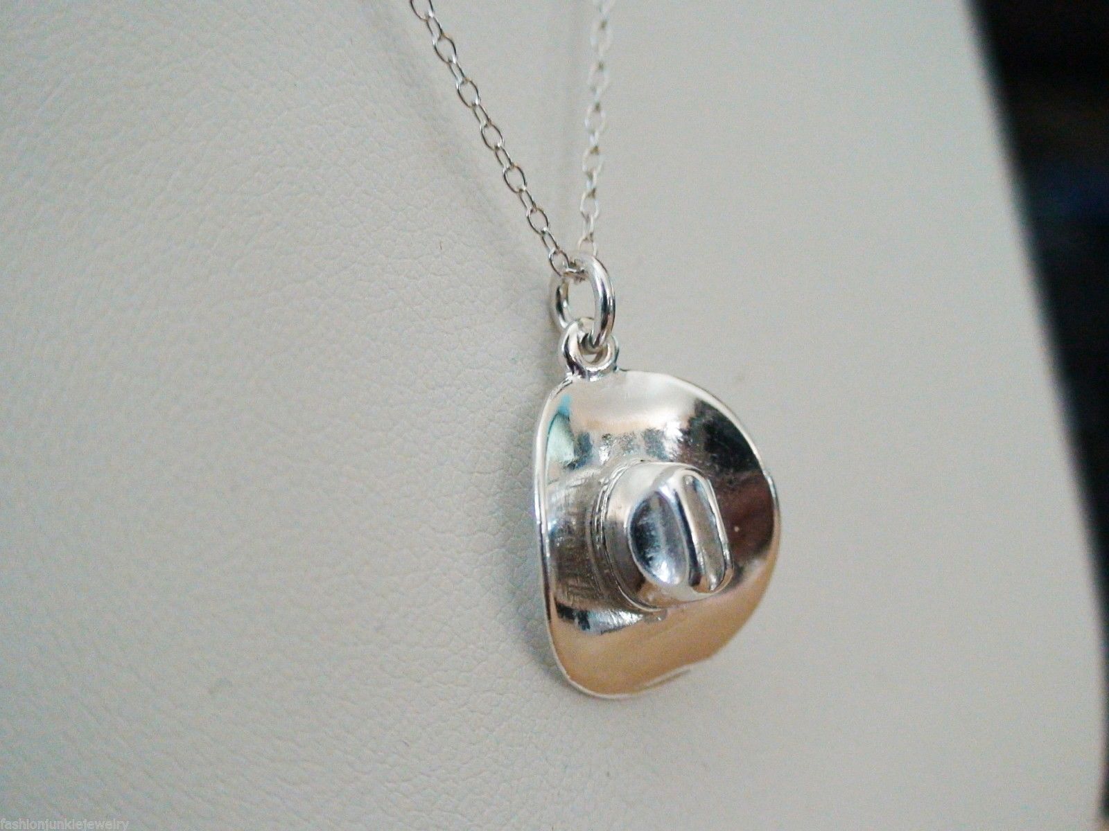 Cowboy Hat Necklace – 925 Sterling Silver – Wild West Charm Cowgirl Pendant