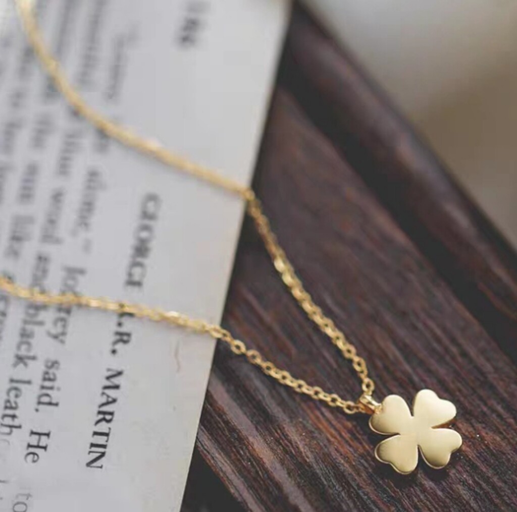 Women Girl Titanium Stainless Steel 15 mm Gold Four Leaf Clover Necklace 16-18″