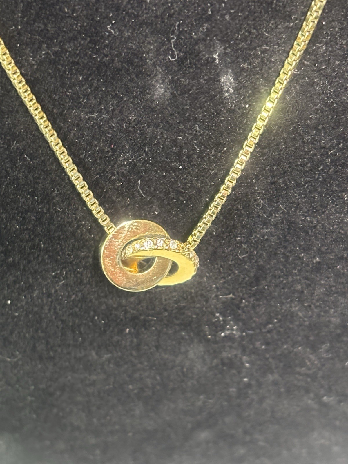 Kate Spade Gold Tone Interlocking Circle Necklace Pavé Pendant Adjustable