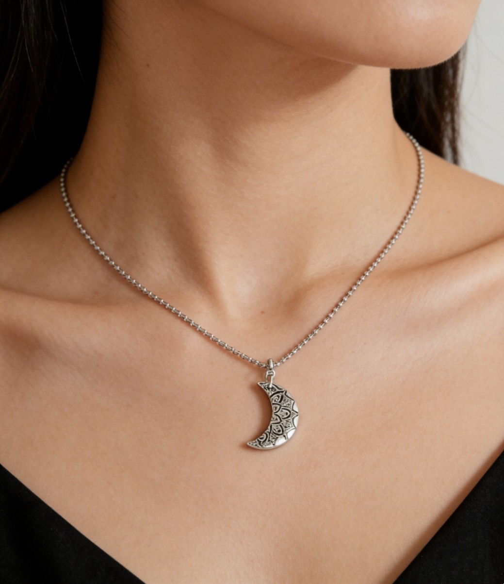 Bohemian Retro Carved Pattern Moon Pendant Small Round Beads Chain Necklace