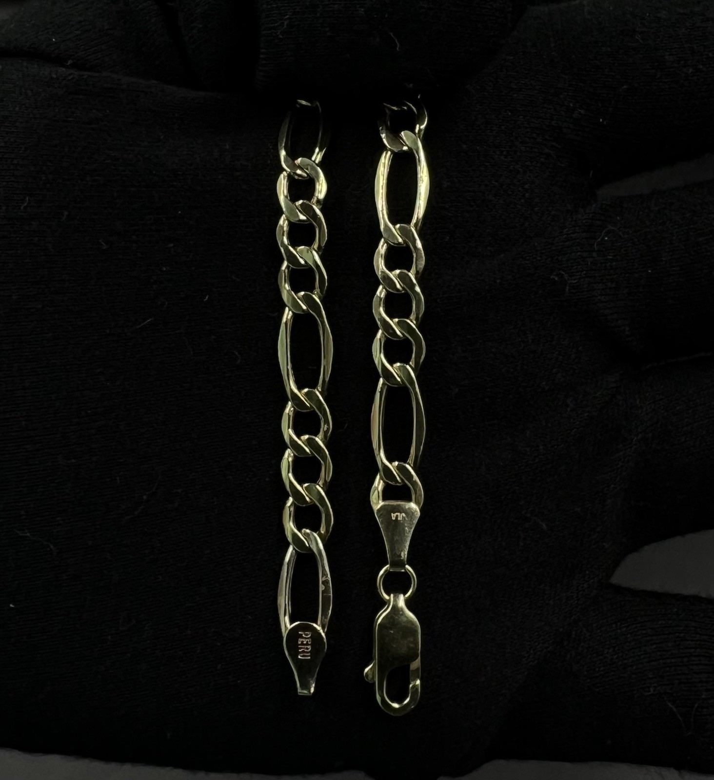 8” 10K Hollow Yellow Gold Diamond Cut Figaro Bracelet | 4.86g | 6.4mm | Lobster