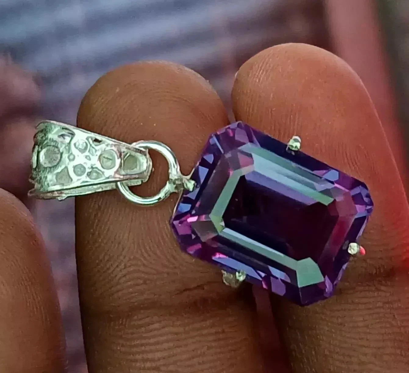 Natural 24 Ct Color Change Alexandrite Certified Gemstone Pendant 925 Silver A+