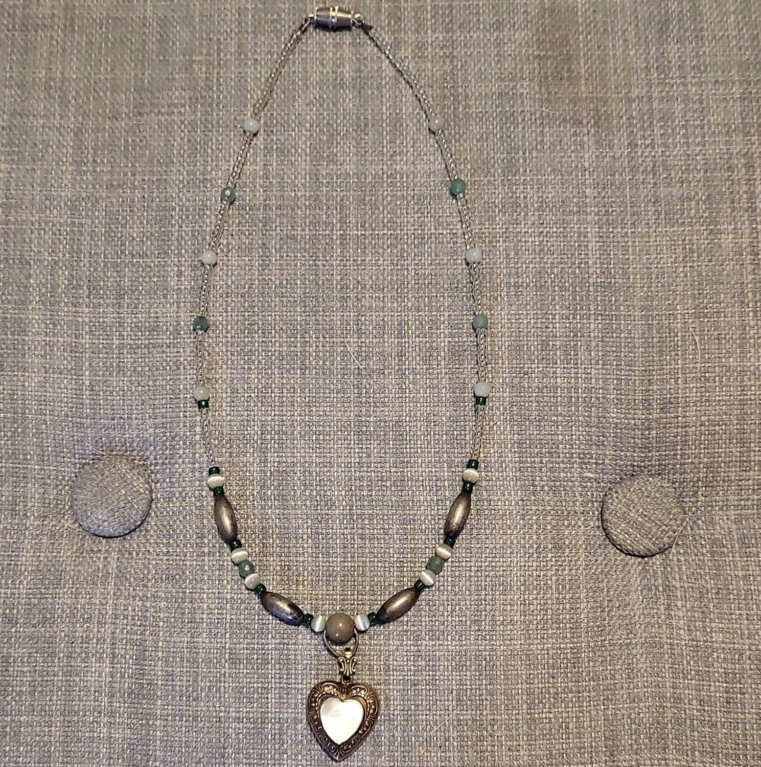 Beaded Ball Chain Necklace Heart Locket Pendant Silver Tone Green White Screw