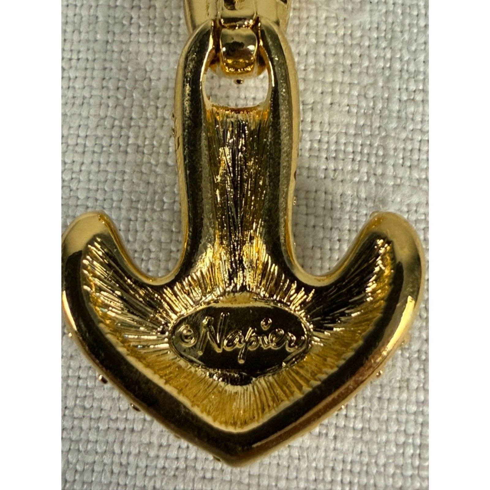 NWT Napier Gold Tone Crystal Articulated Anchor Necklace Removable Pendant 16″