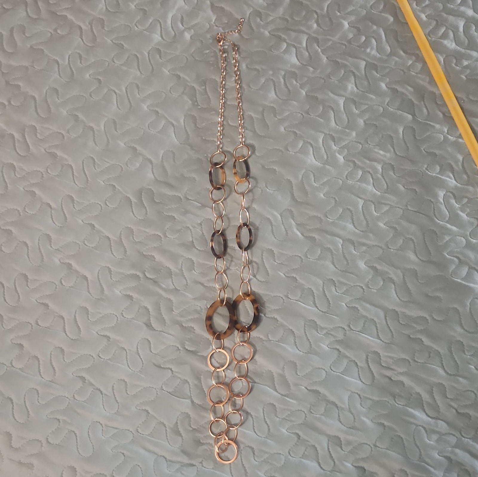 Gold Oval Link Chain Necklace w/ Tortoiseshell-Style Rings