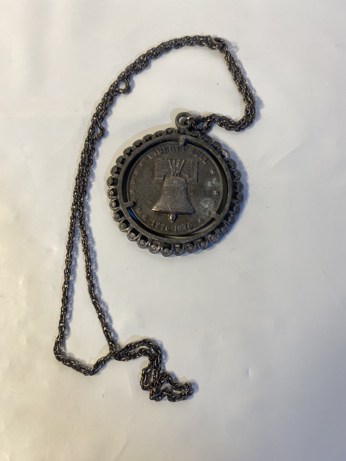 Liberty Bell Necklace Pewter Pendant 1776 – 1976 US Bicentennial Medallion