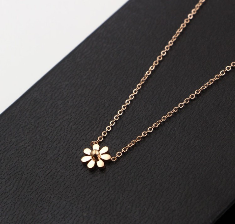 Rose Gold Silver Elegant Daisy Pendant Jewelry Stainless Steel Necklace Gift PE8